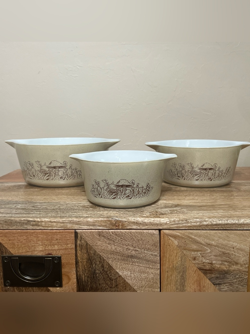 Pyrex Beige Brown Mushroom Nesting Casserole Bowls - Set of 3